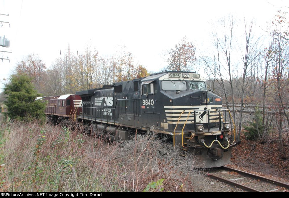 NS 9840 on the Geometry train